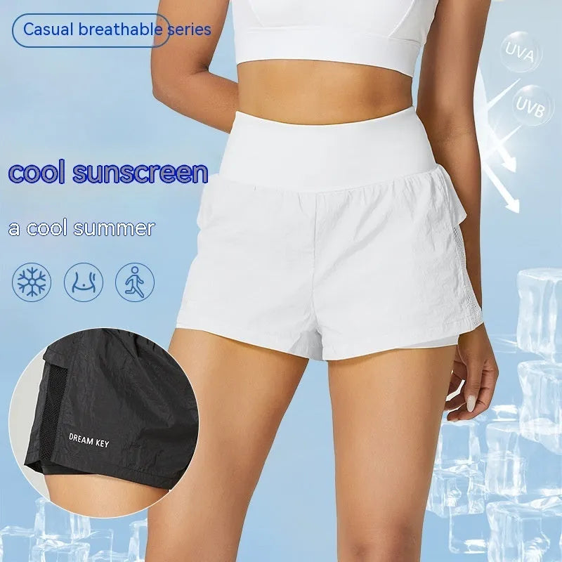 Women's cotton blend fitness shorts in loose fit with quick-drying properties