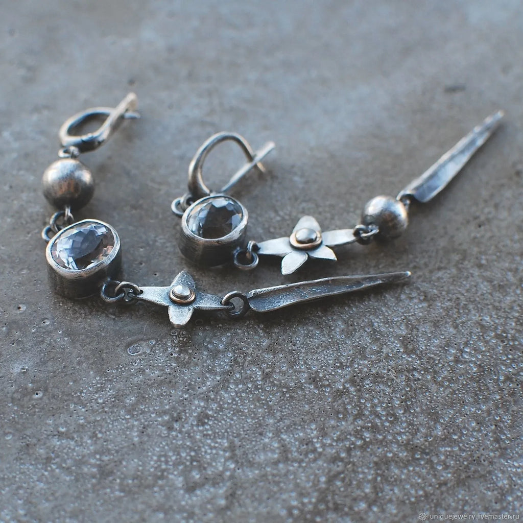 Geometric ancient silver-plated long rhinestone earrings with Xingx pendant