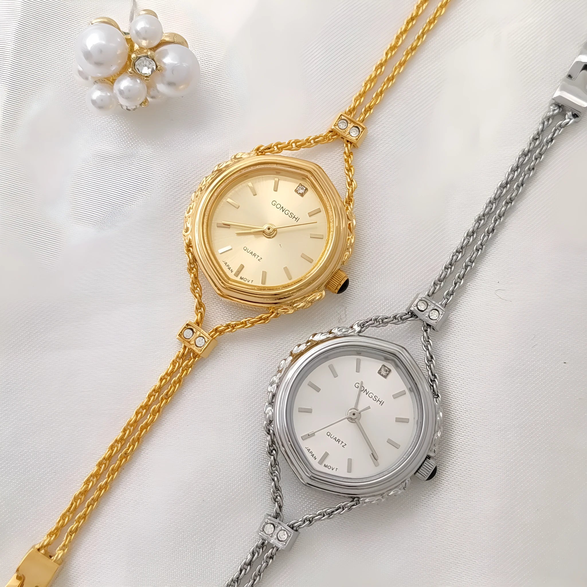 Women's gold or silver Mori style quartz watch with 25mm dial and chain strap