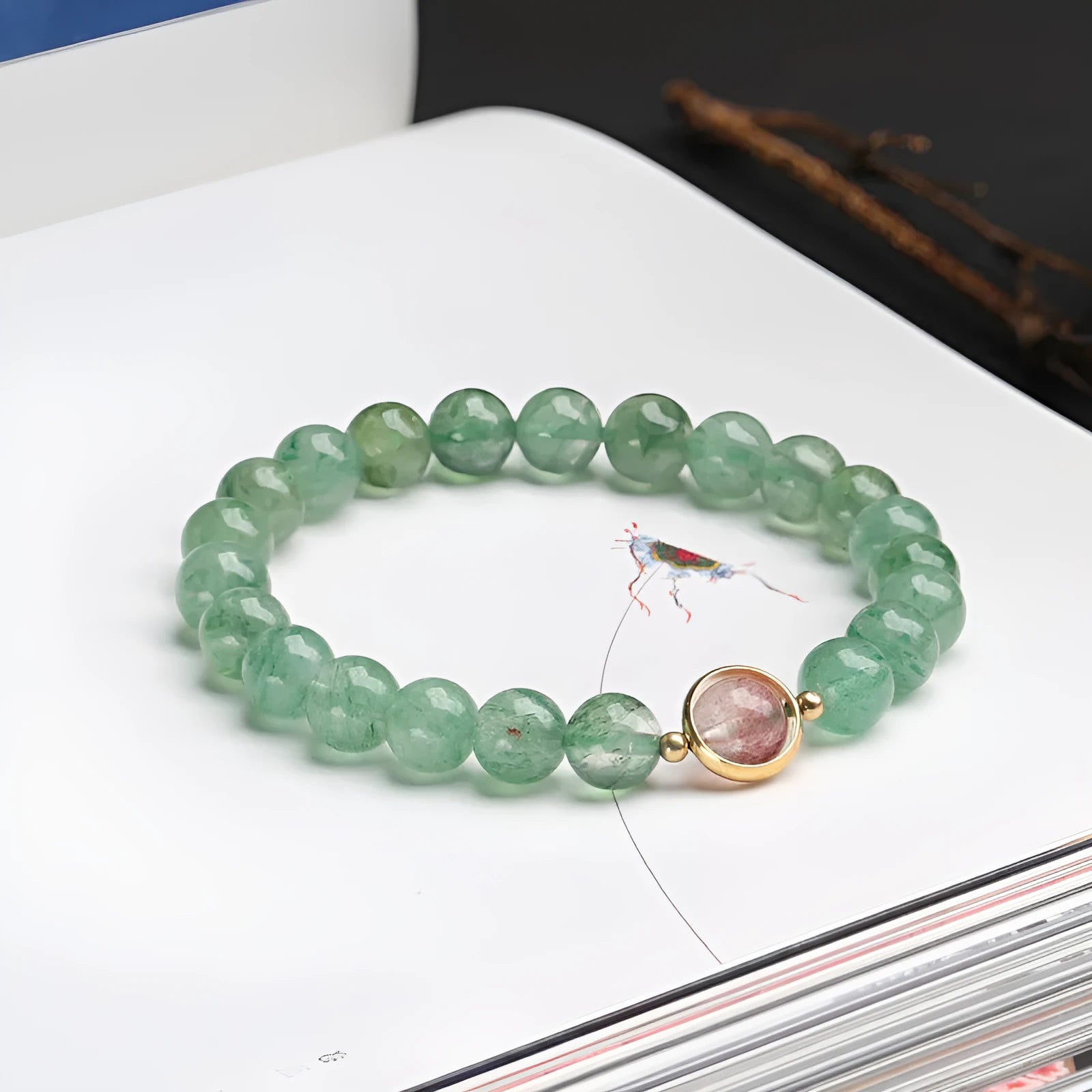 Green strawberry quartz hand-woven bracelet with 7.5mm beads in geometric single circle design