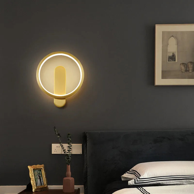 All copper wall lamp with gold finish, compact 20x4x24cm size, simple creative design