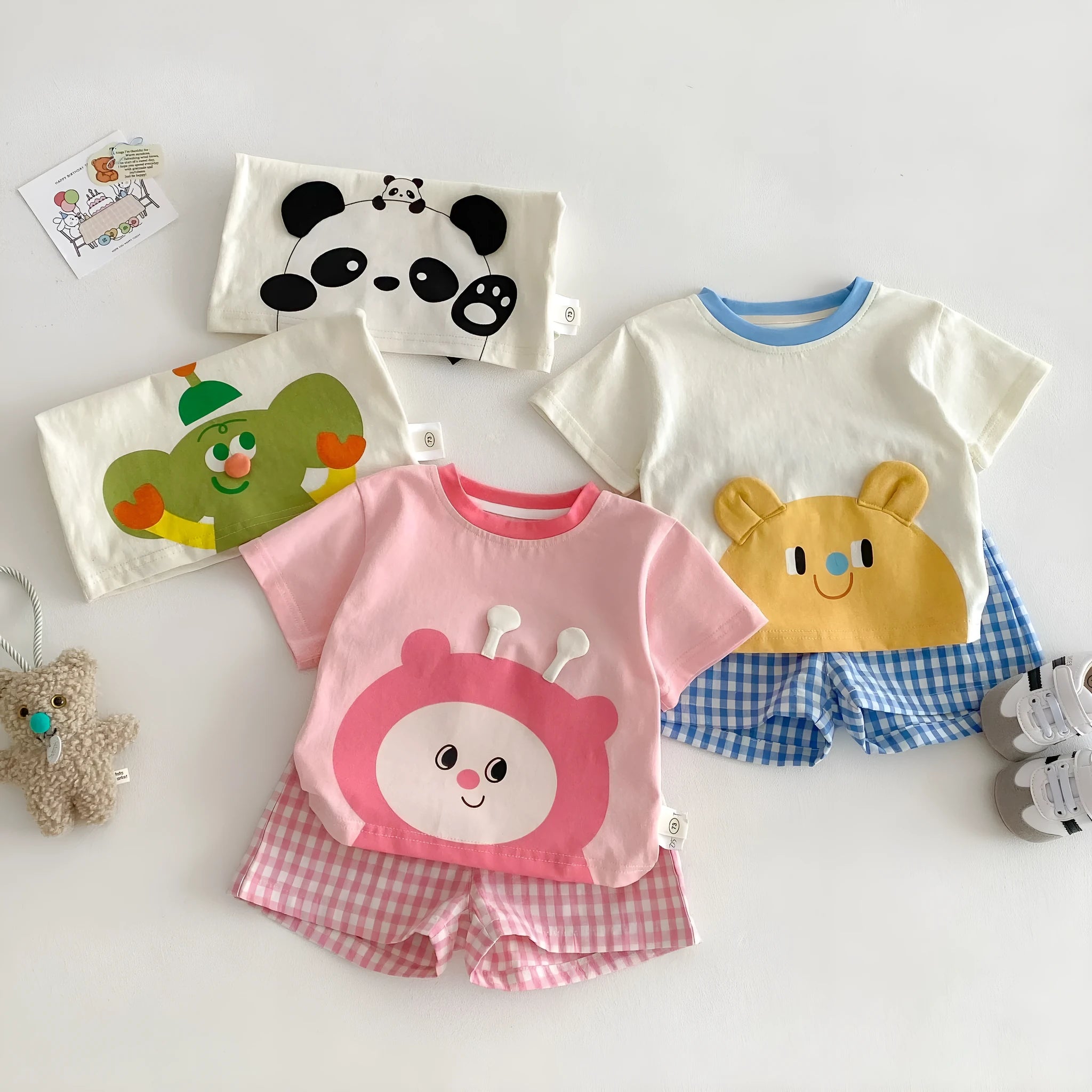 Girls' cotton cartoon T-shirt and plaid shorts two-piece set in avocado green and peach