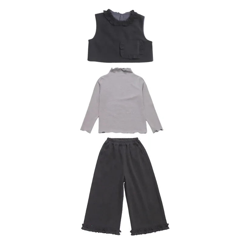 Girls three-piece outfit set in cotton with long sleeve shirt, vest, and trousers, sports style, gray or khaki, sizes 90cm to 140cm