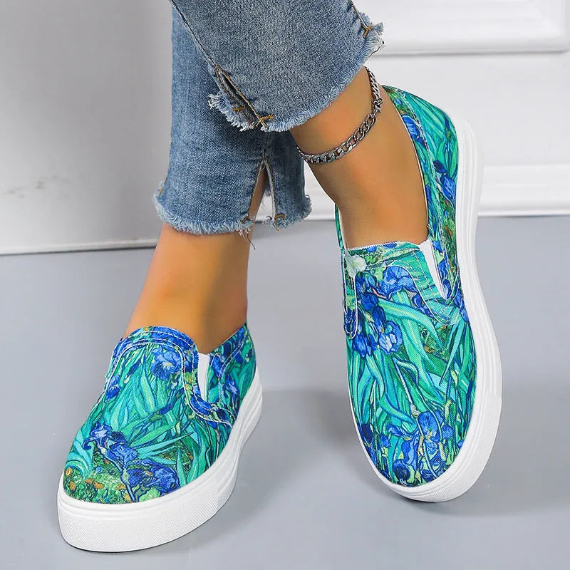 Women's casual canvas shoes in multiple colours with flat rubber soles