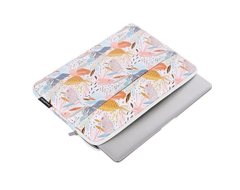 White PU leather waterproof laptop bag for 11-inch to 15-inch computers.