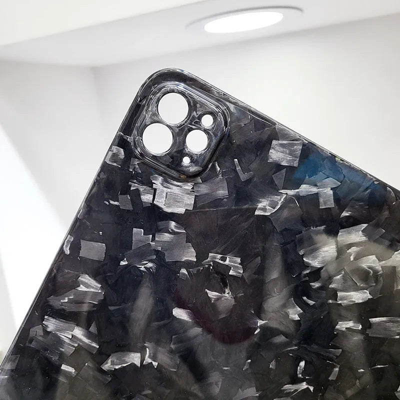 Real carbon fibre flat protective cover for Apple iPad Pro 11 in a choice of matte or forged finishes.