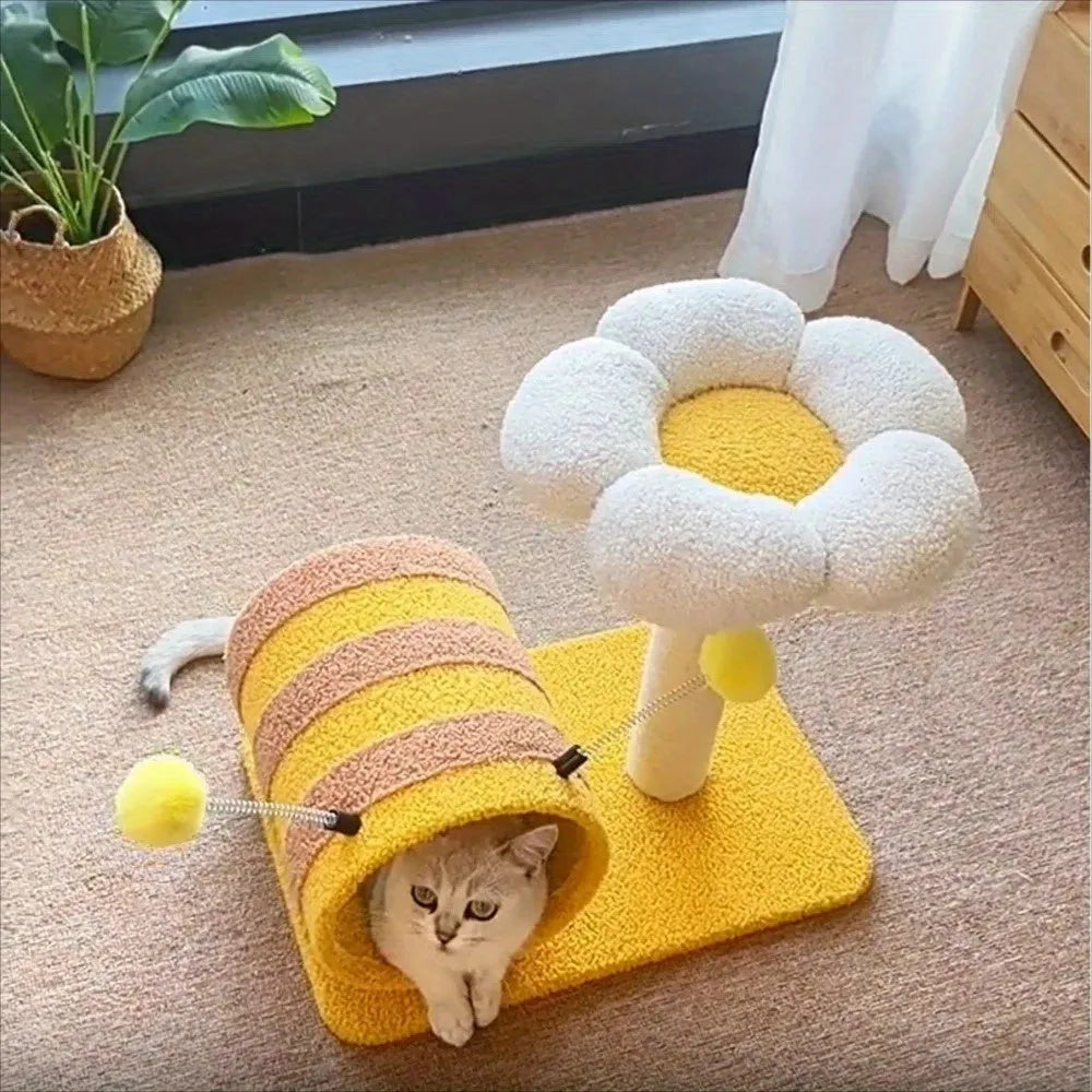 Yellow bee-shaped cat climbing frame with sisal scratching surfaces and central tunnel