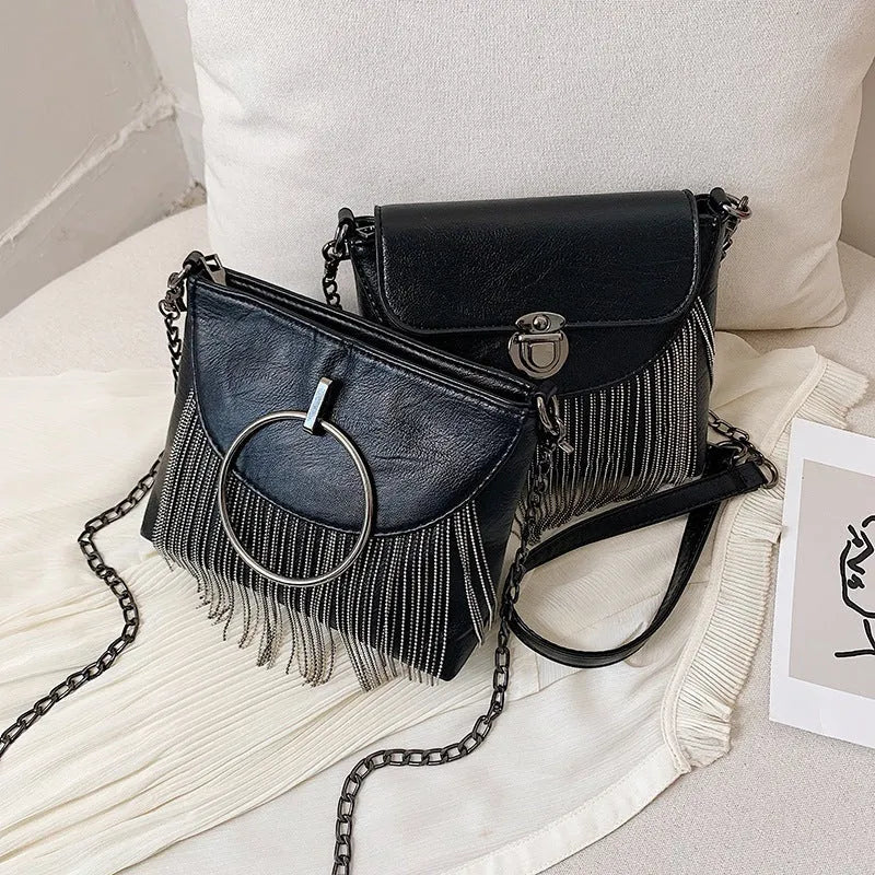 Women's PU handbag with rivet and tassel detailing, chain strap, medium-soft body, cotton lining, 18x13x6 cm