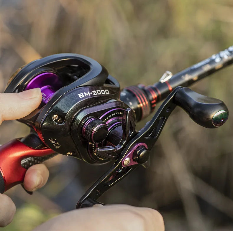BM2000 water drop-shaped fishing reel with magnetic brake system shown in product packaging