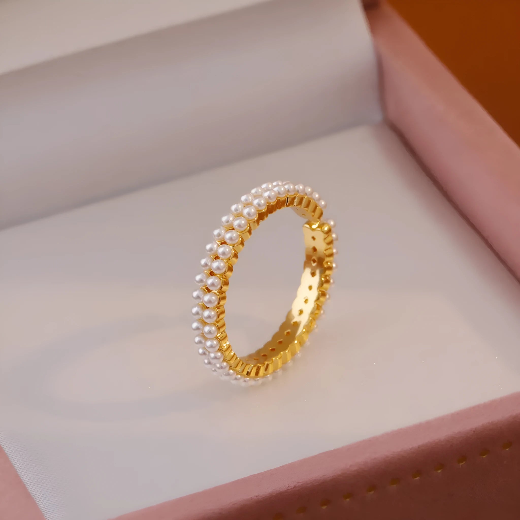 Gold geometric open mouth women's ring with round elements and electroplated copper construction
