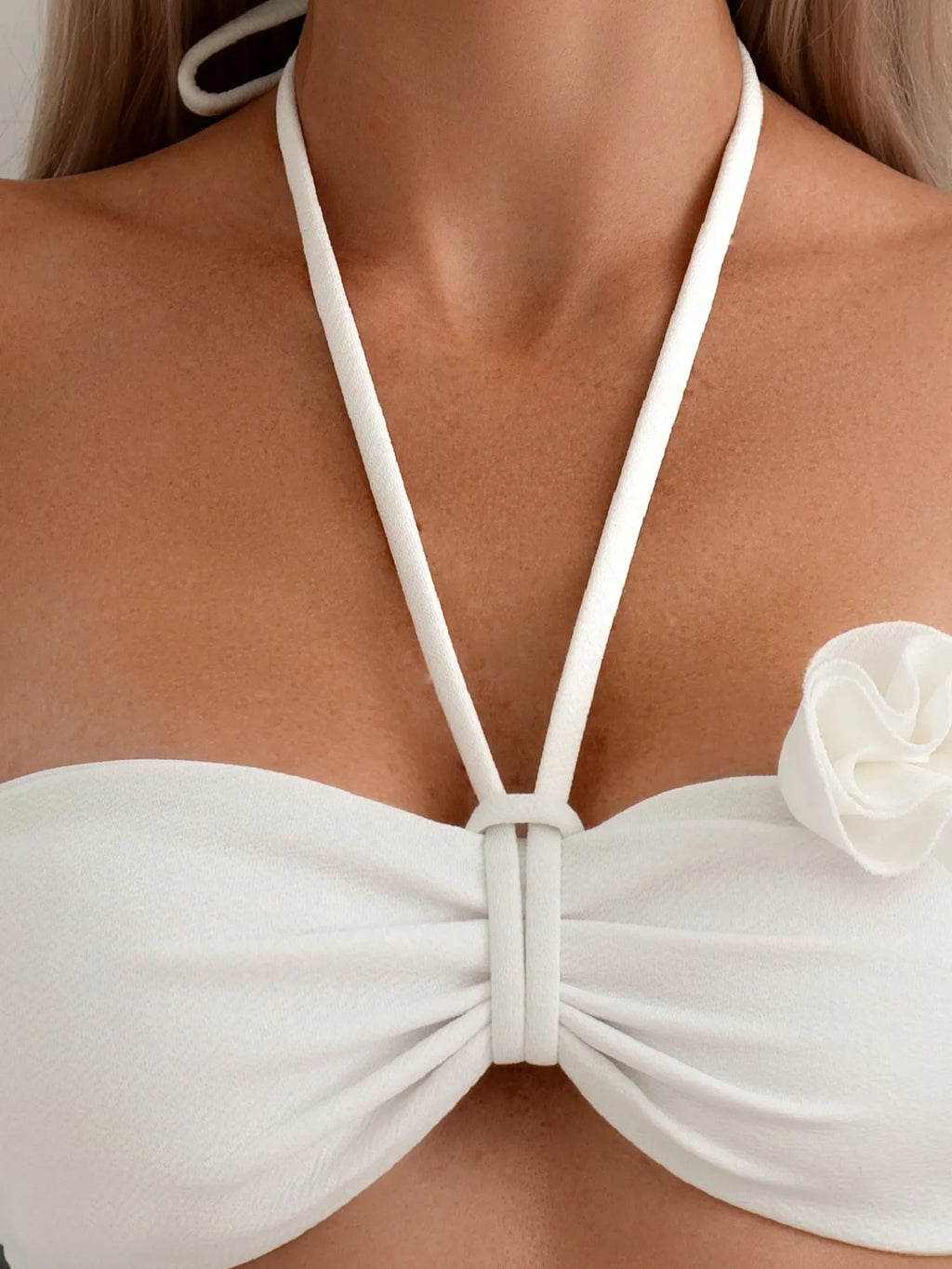 White halter neck lace-up swimsuit bikini set with three-dimensional floral pattern on briefs
