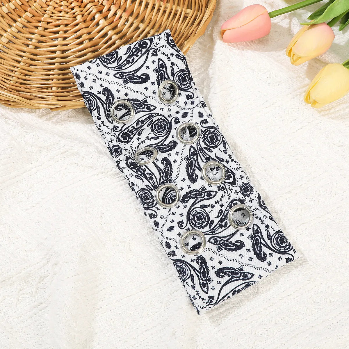 Hollow metal exercise hair band in punk style with seven colour options