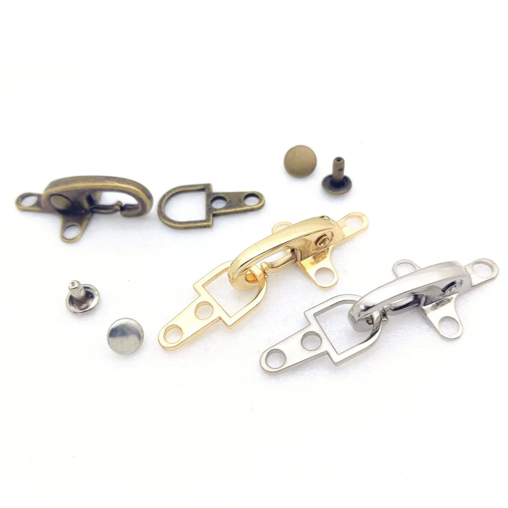Zinc alloy aircraft buckle in bronze, gold, gun metal and silver, size 5.85 cm.