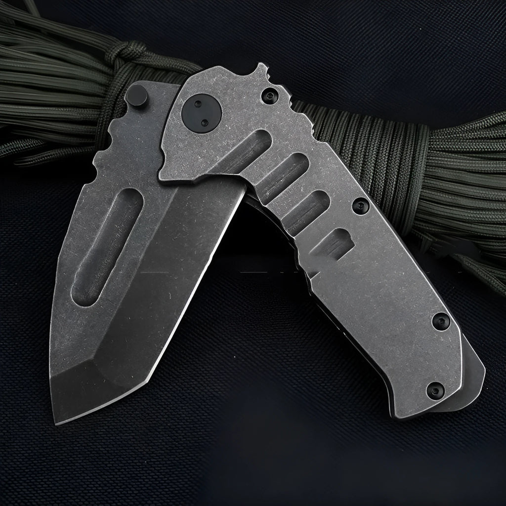 Outdoor folding knife with D2 steel blade, 9 cm length, 22 cm overall, 907 style, on neutral background