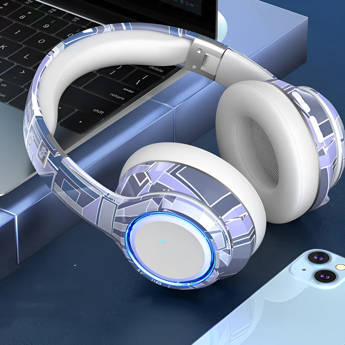 Over-ear Bluetooth 5.2 headphones with 3.5mm plug, 1800mAh battery, 15m range, in white, black, or grey