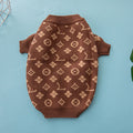 Thick wool dog sweater for autumn and winter in a two-tone colour on a medium-sized dog.