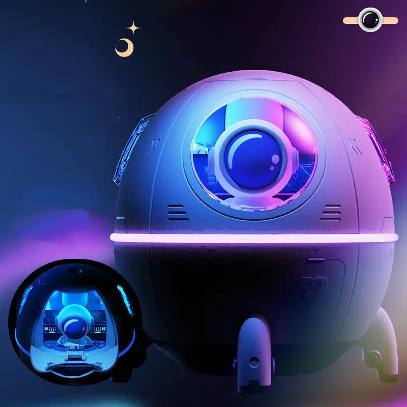 White USB astronaut humidifier vase-shaped ornament with 220ml water tank on desktop