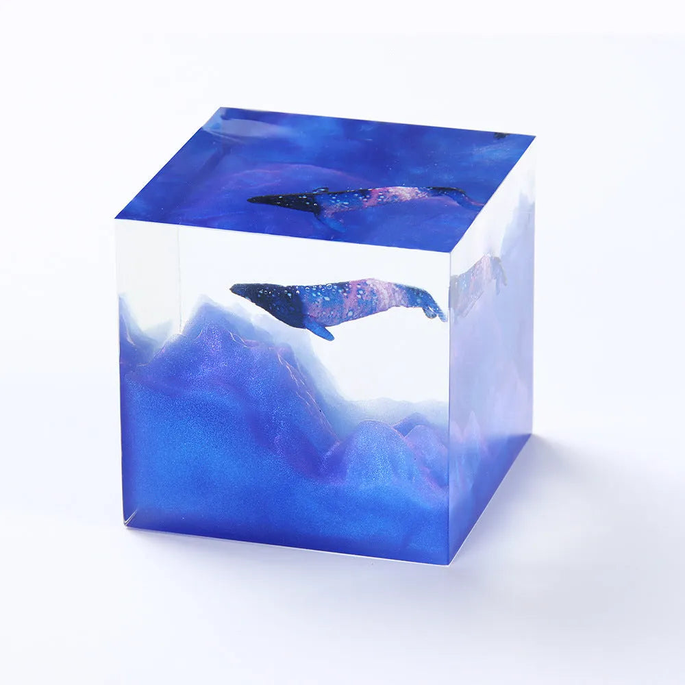 Plastic crystal glue ocean whale model luminous humpback whale figurine clear resin ornament display
