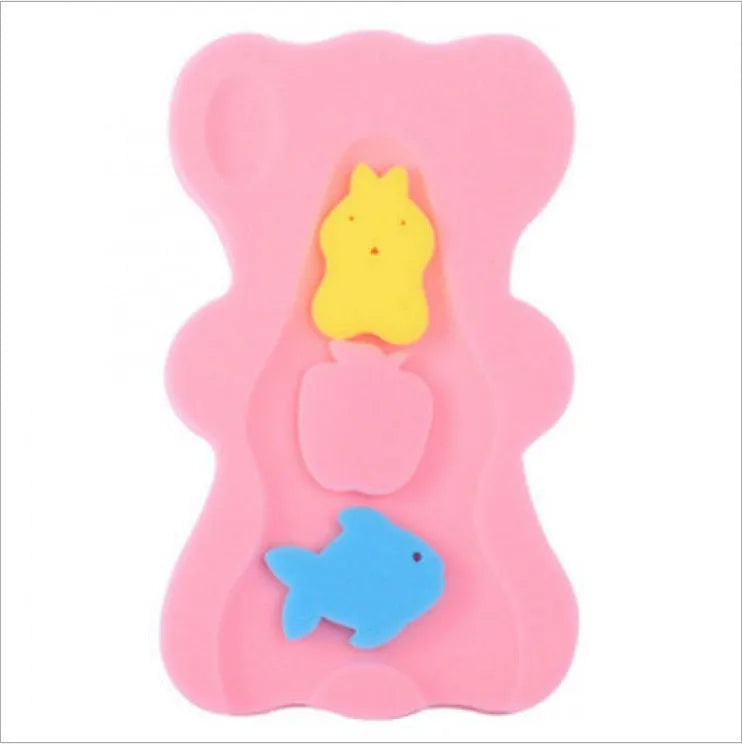 Baby bath sponge mat in blue, pink or yellow, 4.7cm thick, with suspended mesh bag, non-slip surface.