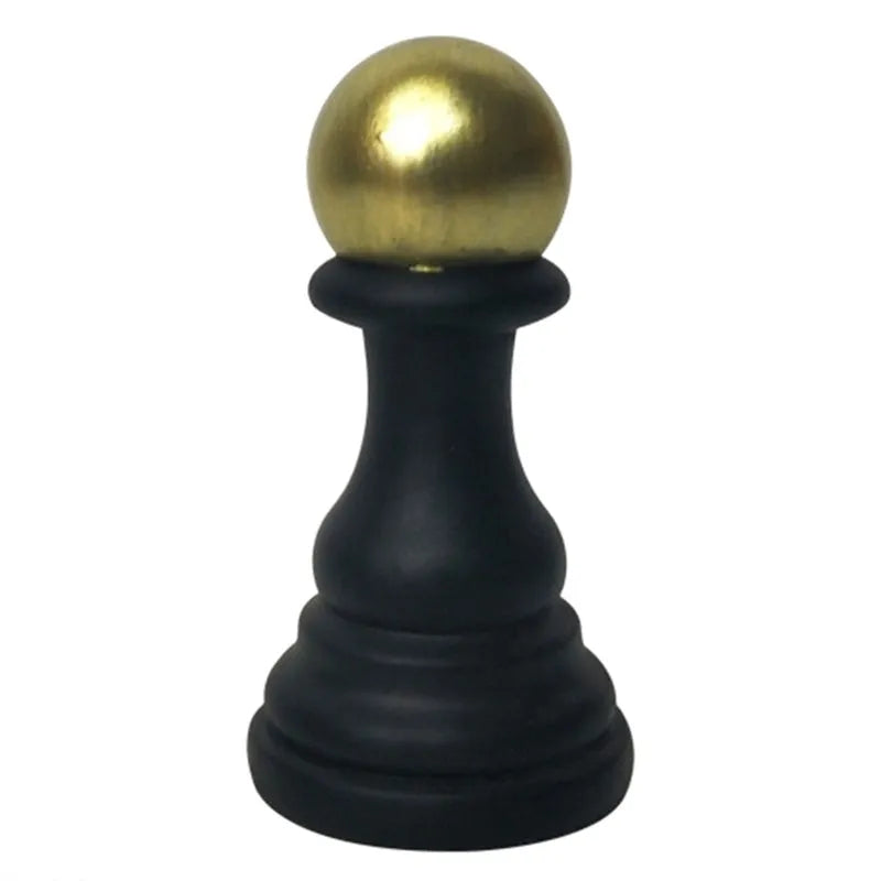 European-style creative chess resin ornaments in black and white with King Queen Warhorse designs