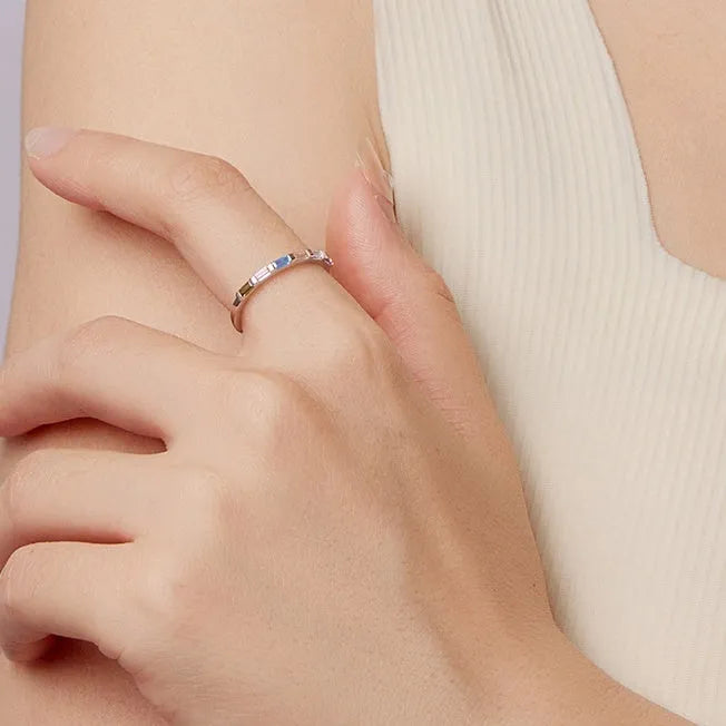 S925 sterling silver women's ring with colour zircon stone and geometric shape, silver colour, US sizes 6 to 8