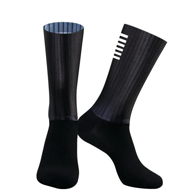 Cycling socks in chemical fibre blend fabric available in six colours for athletic sports