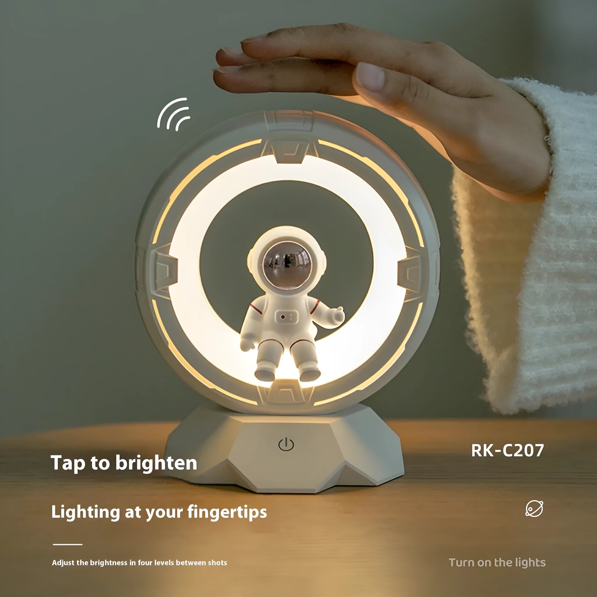 Creative astronaut LED small night lamp in white, 4.4W, compact tabletop size 12.8x10.2x15cm