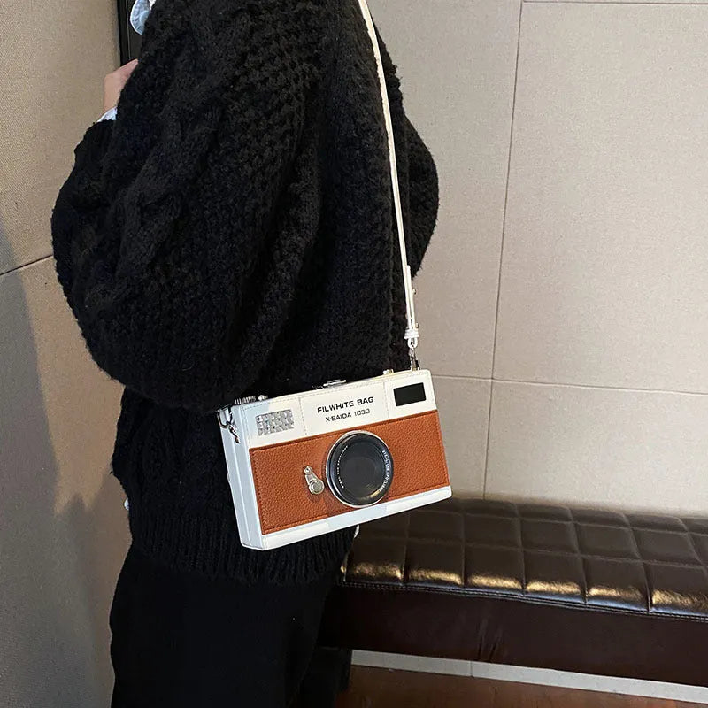 Soft PU mini crossbody chain camera bag with horizontal square design in black colour