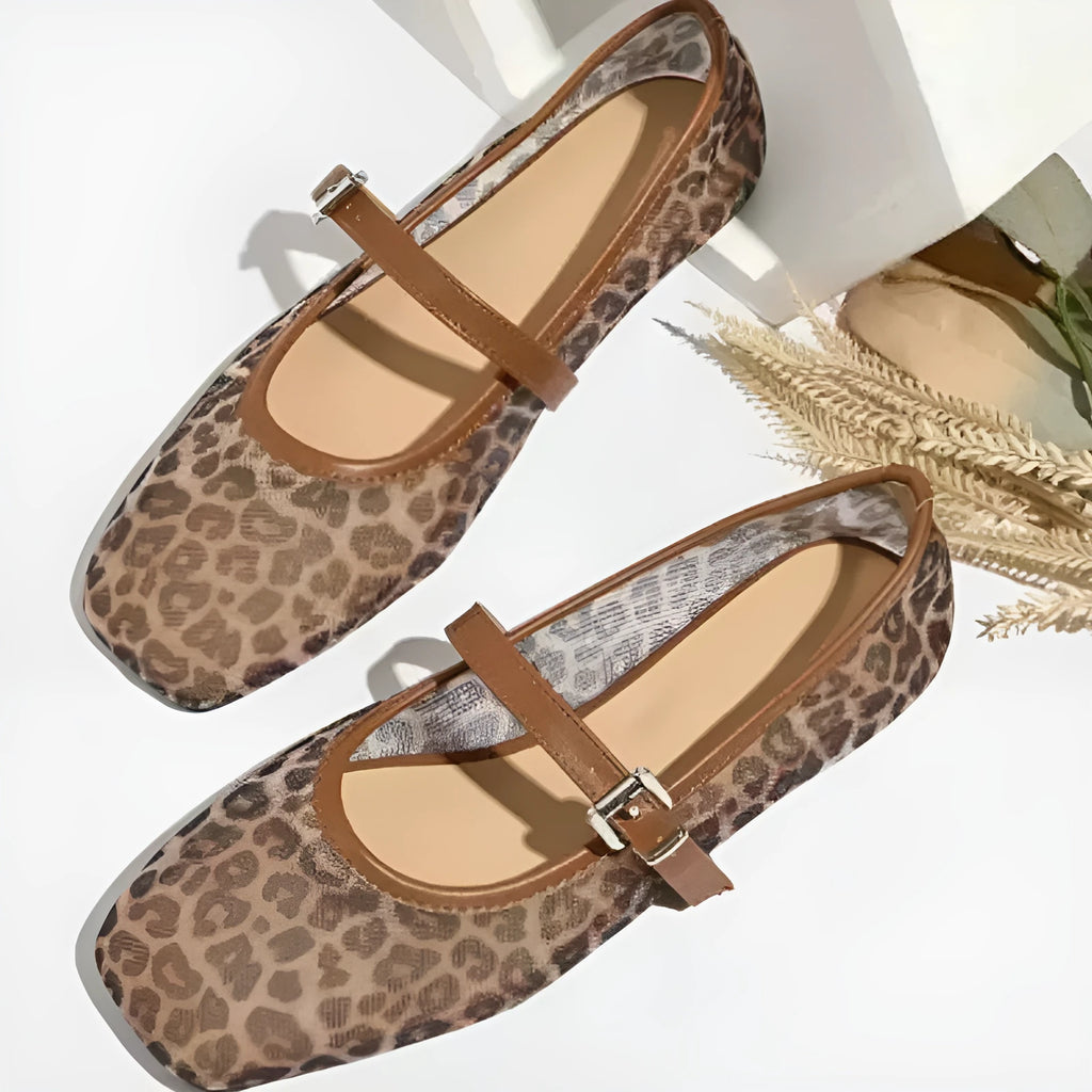 Leopard print mesh flat sandals for women with chain detail on Mary Jane style, brown colour, wool lining