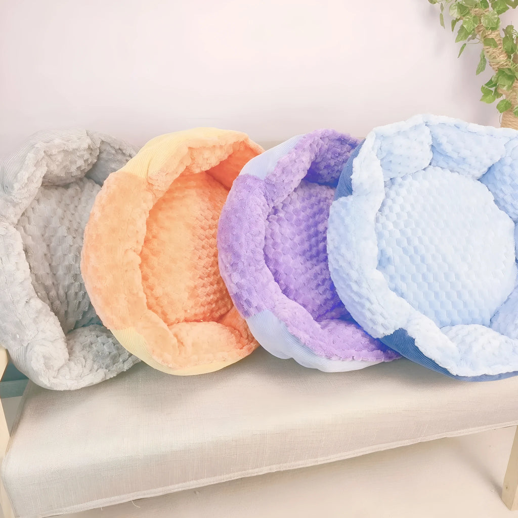 Multi-colour thermal cat nest in macaron shades, 50cm diameter cloth bed for cats