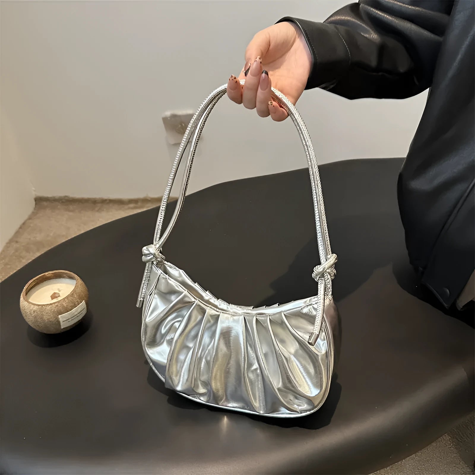 Korean style soft messenger bag with horizontal square shape and sandwich pocket