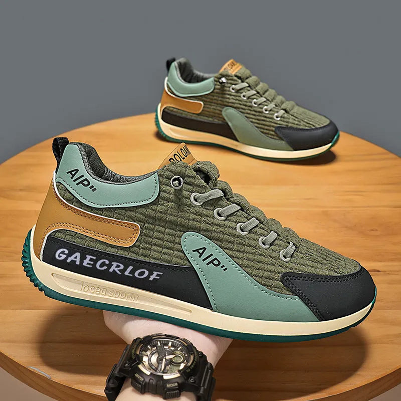 Men's grey and green mesh running shoes with viscose sole and lace-up closure