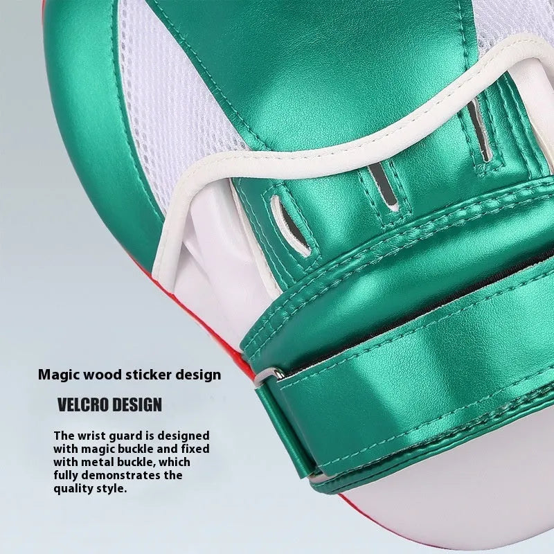 Vertical gold and green PU leather sanda baffle target for home boxer training.