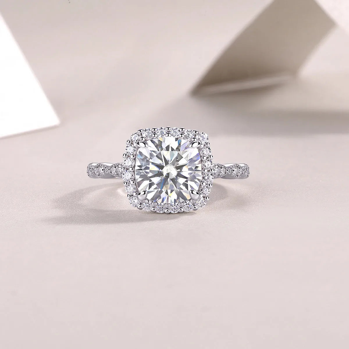 Square moissanite ring in S925 silver with platinum plating, 8.5mm stone, sizes 5-9, GRA certificate and gift box
