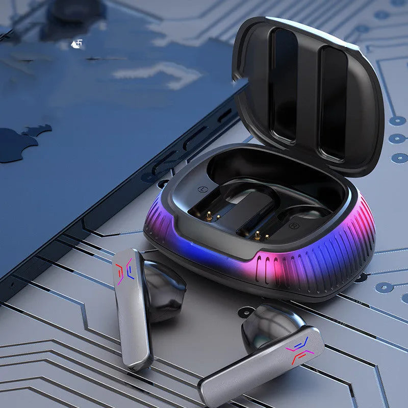 Hall Flashing wireless gaming earplug headset in black or white with Bluetooth 5.0 and 120H battery.