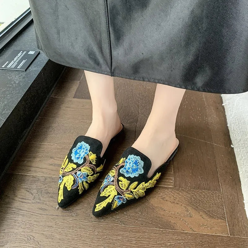 Baotou embroidered slippers for women summer casual round toe PU rubber flat sandals black and blue