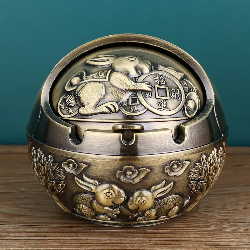 Creative bronze and red copper alloy ashtray with smoke extinguishing slot in various decorative styles.