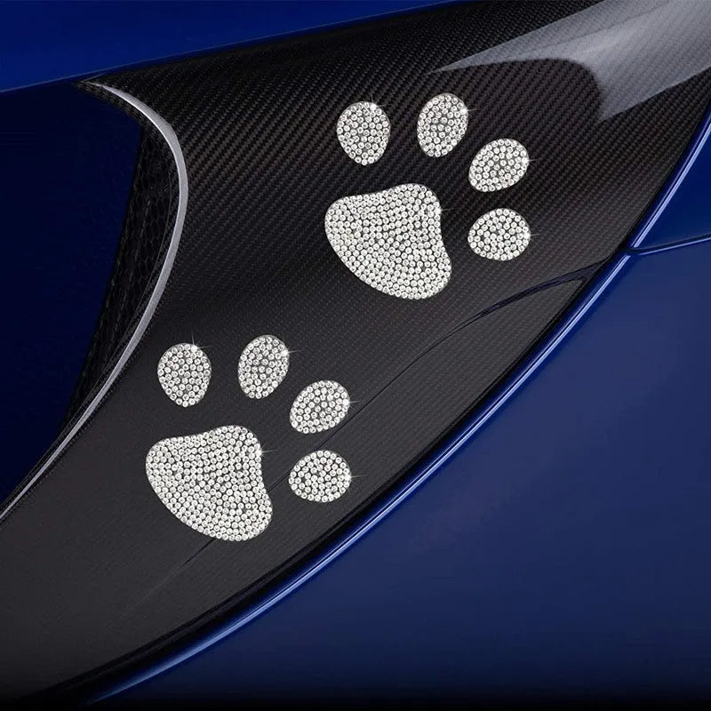 Diamond-encrusted glass car sticker in butterfly or bear paw design, 7x6cm.