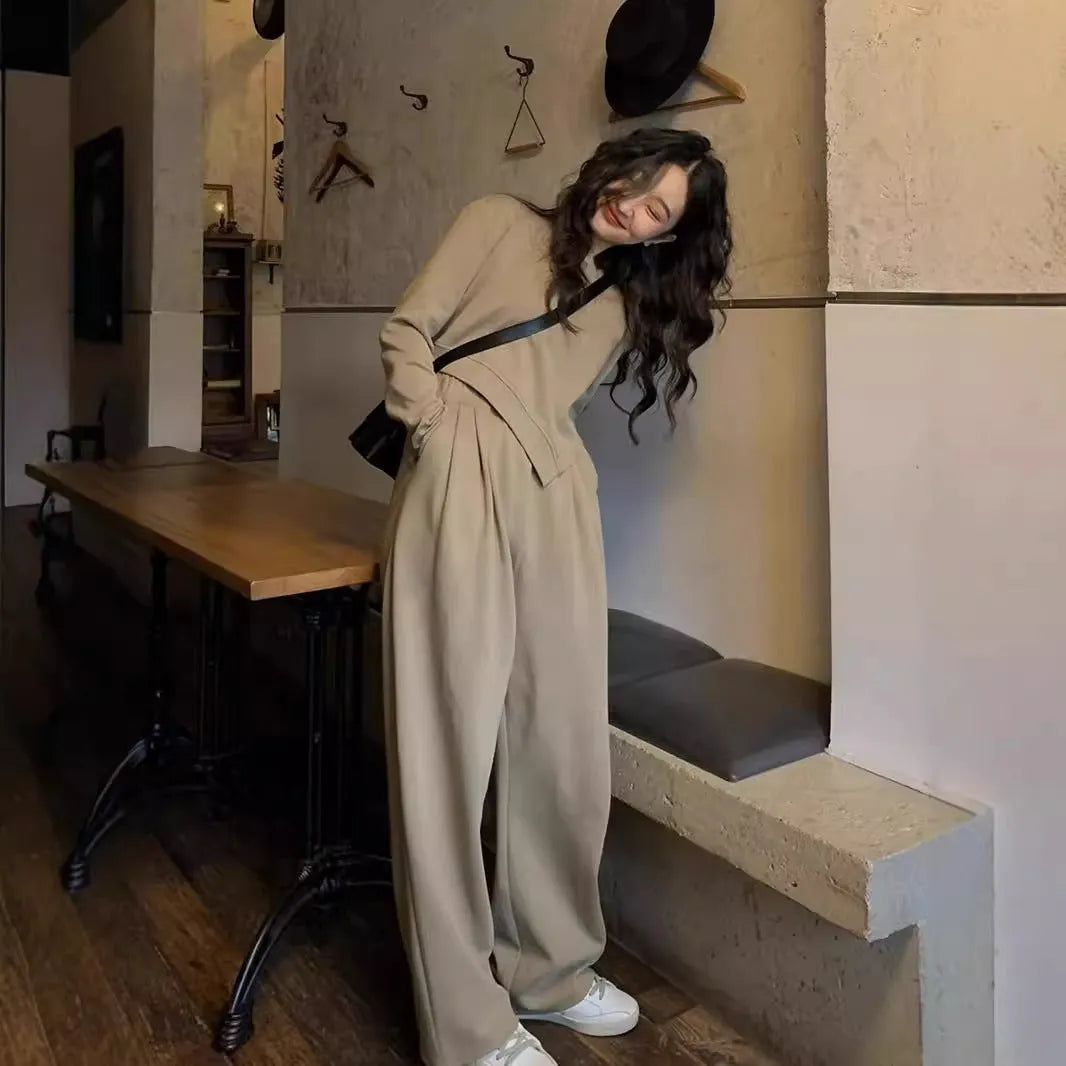 Women's loose-fitting khaki sports suit, featuring a long-sleeve top and full-length trousers in a Japanese Korean casual style.