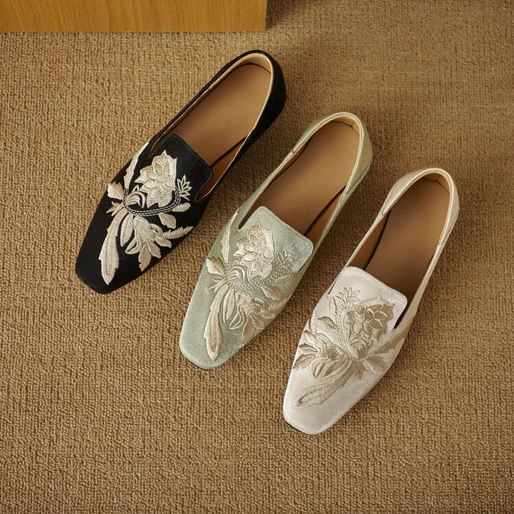 Women's embroidery low-cut flat pumps in retro style with cloth upper and round toe