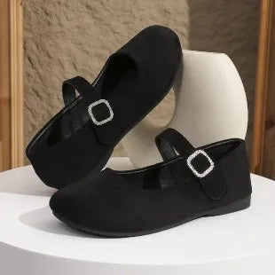 Women's black canvas fisherman shoes with rubber sole and flat profile