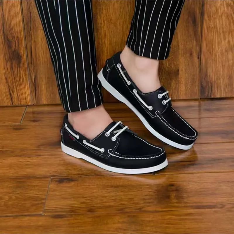Men's British style casual shoes with round toe and flat heel in artificial PU material